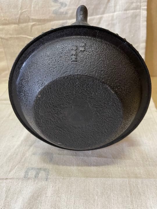 078 南部鉄器　菊泉堂　鉄瓶　1客