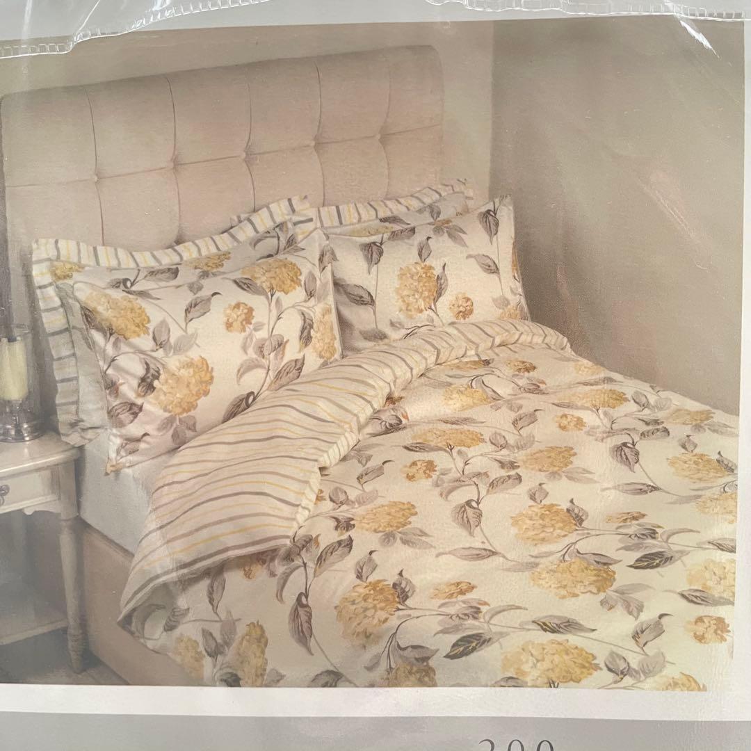 イギリス直輸入:ローラアシュレイ ハイドランジア掛けカバー　新品未開封