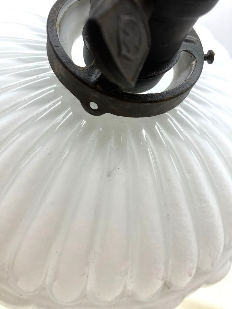 昭和レトロ　電笠 乳白ガラス　プレスガラス　セル巻き　古い電傘　ガラスシェード