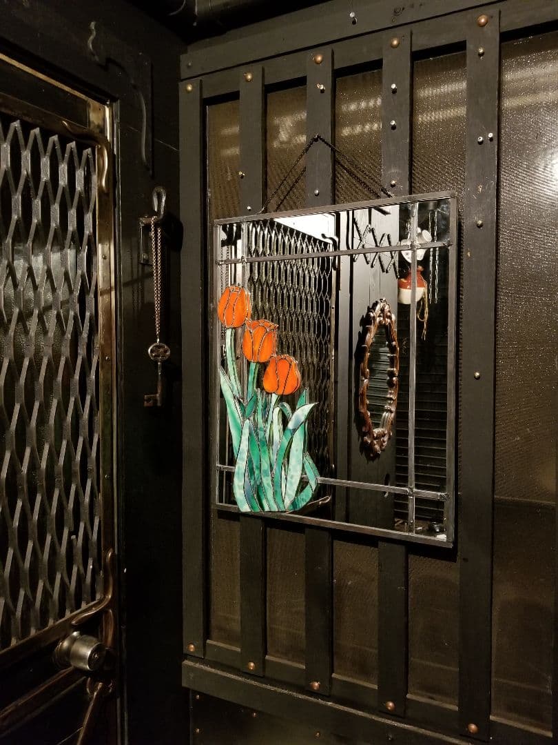 希少　ヴィンテージ　アイアン　チューリップ　ステンドグラス　ミラー　壁掛け　鏡