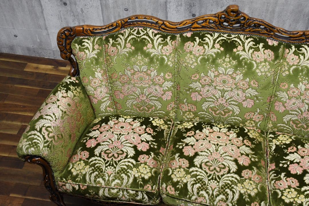 FAC5 イタリア製 ロココ様式 猫脚 レリーフ 3人掛けソファ トリプルソファ