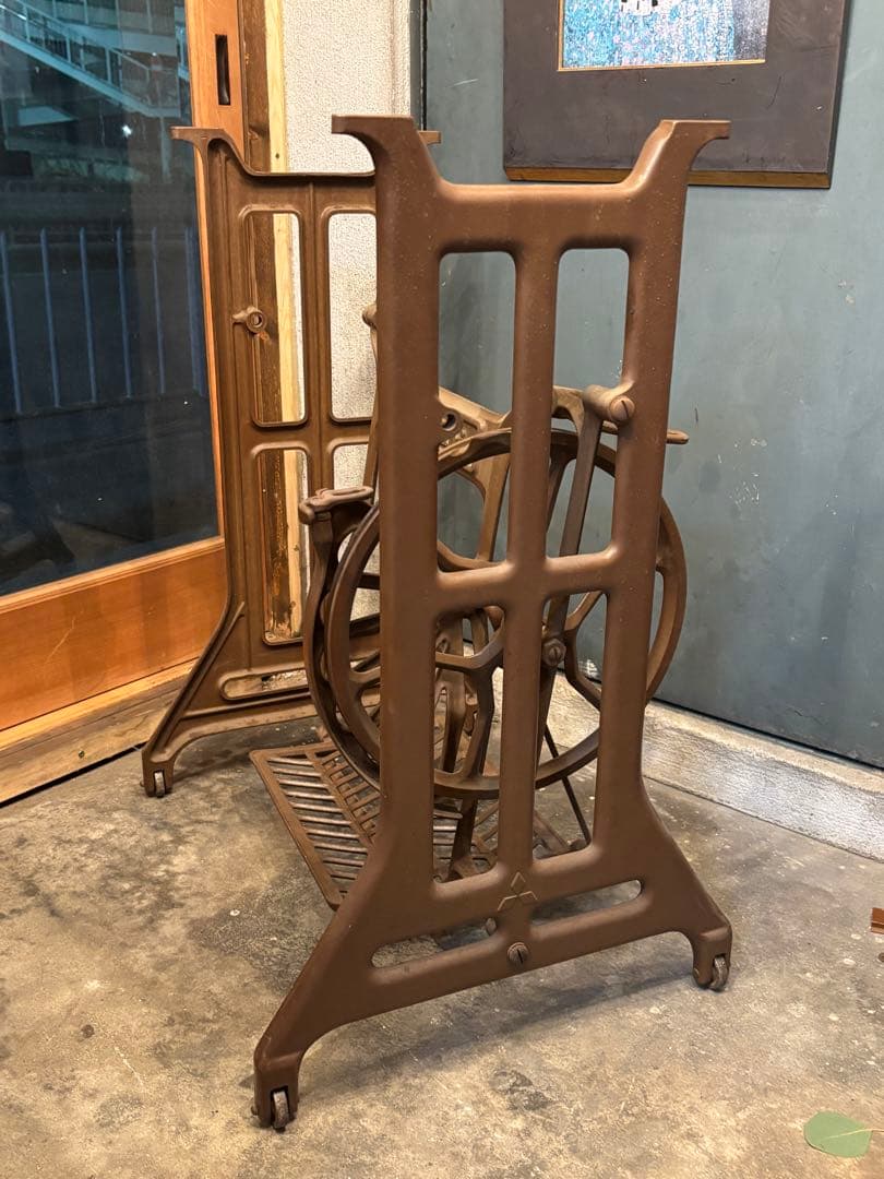 mitsubishi 三菱 足踏みミシン脚 アンティーク レトロ テーブル