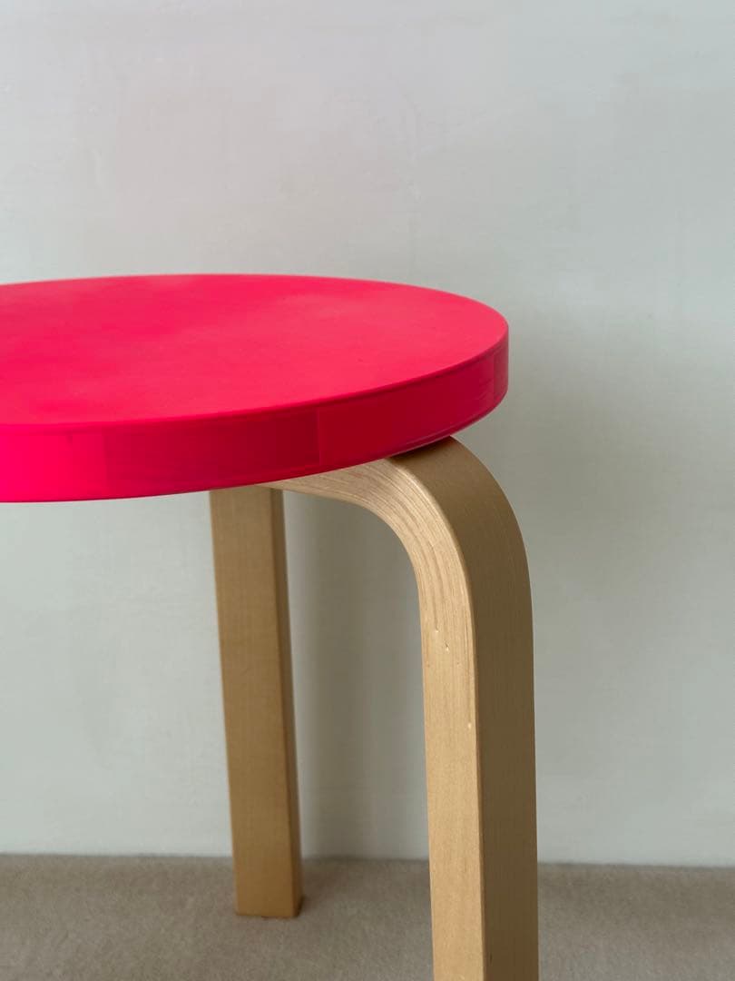 アルテック　ヴィトラ　スツール　蛍光ピンク