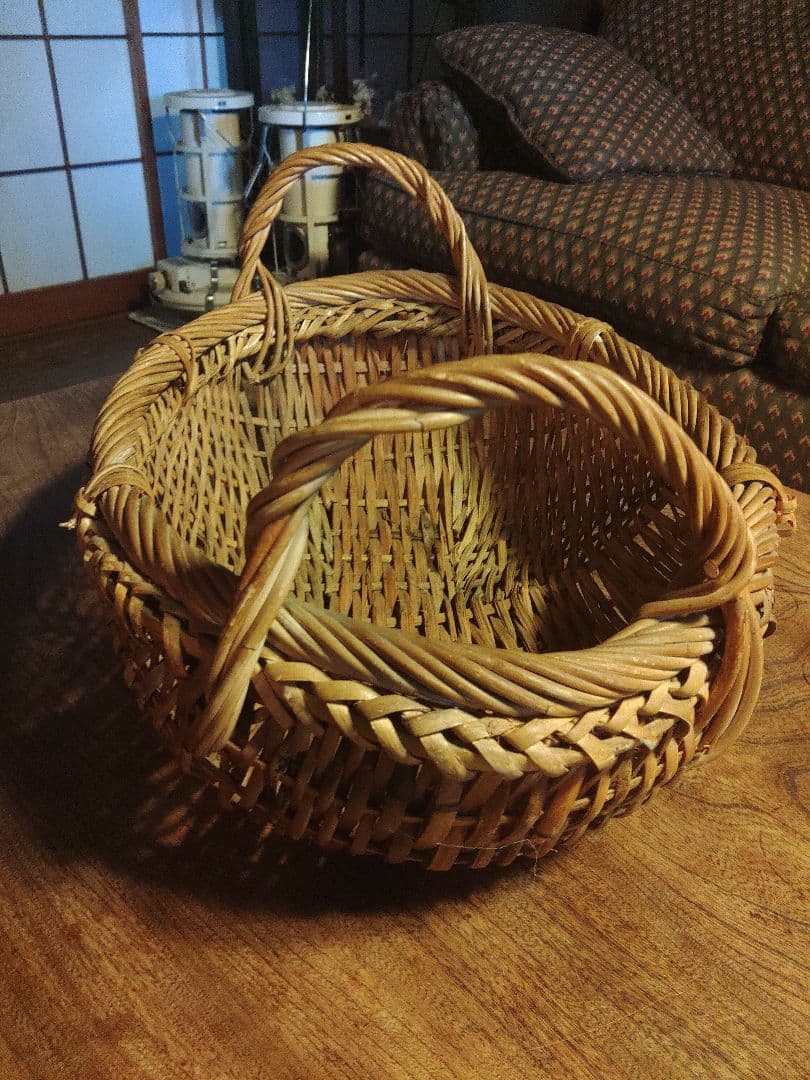 フランス　蚤の市　ラタン　バスケット　籠　カゴ　ヴィンテージ　アンティーク