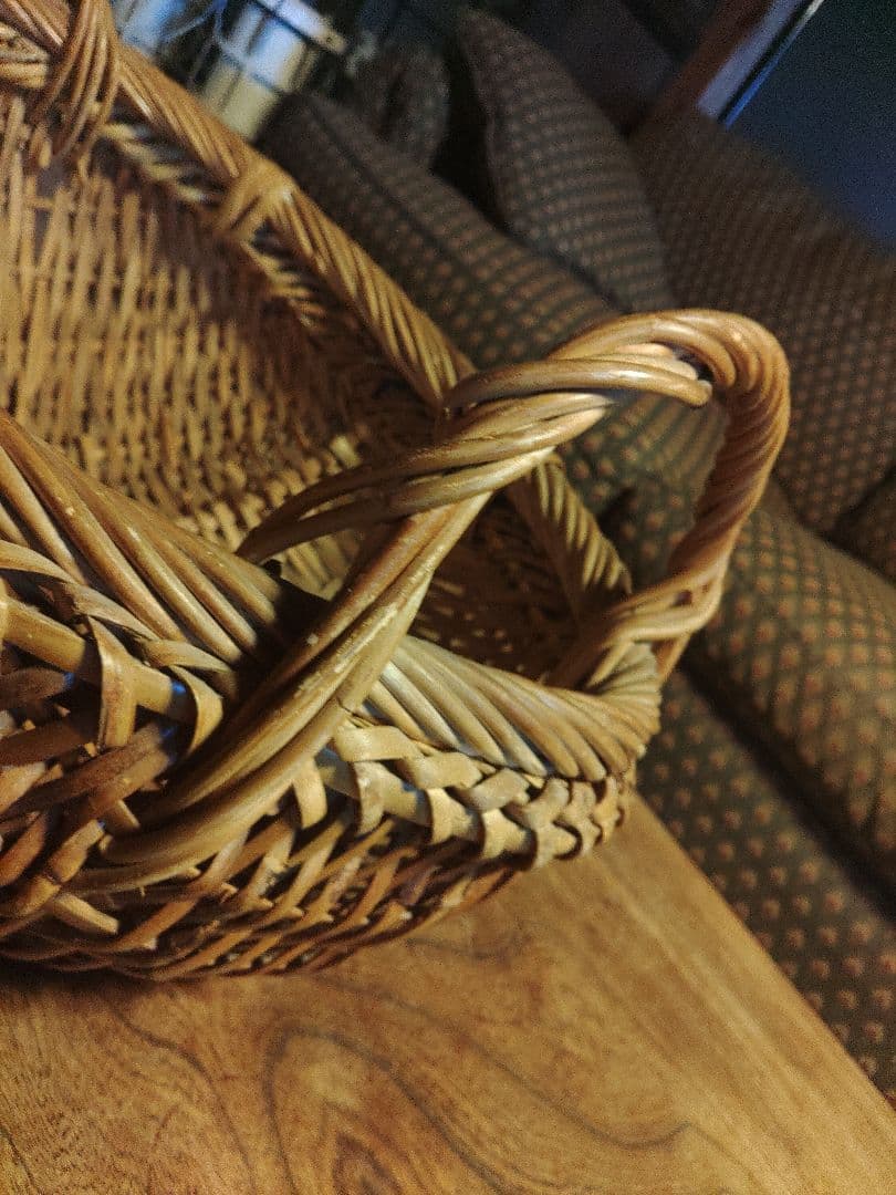 フランス　蚤の市　ラタン　バスケット　籠　カゴ　ヴィンテージ　アンティーク