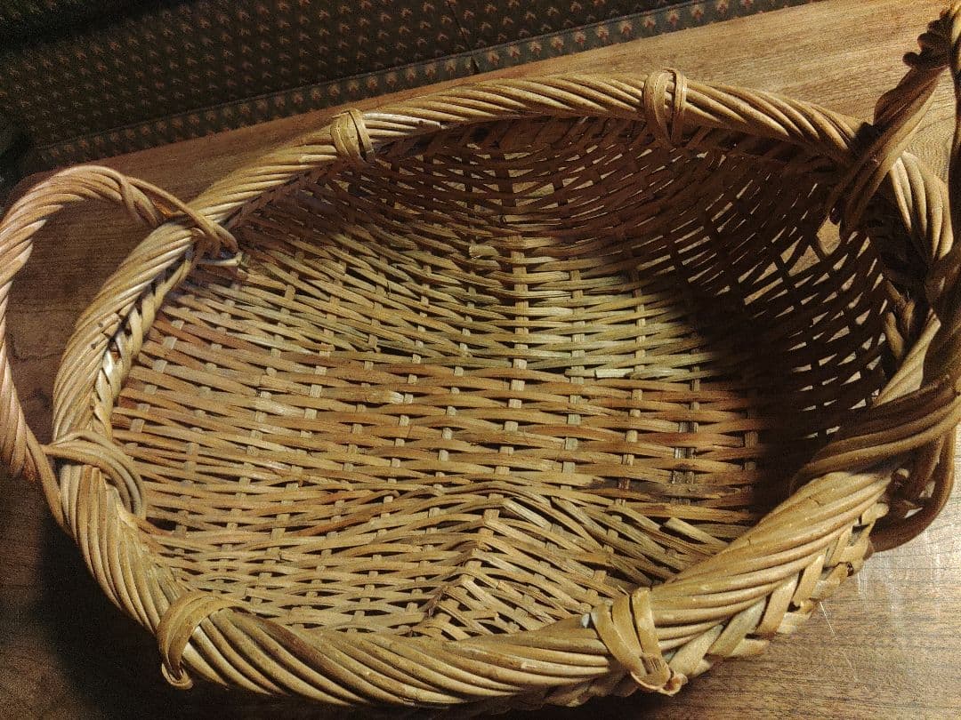 フランス　蚤の市　ラタン　バスケット　籠　カゴ　ヴィンテージ　アンティーク
