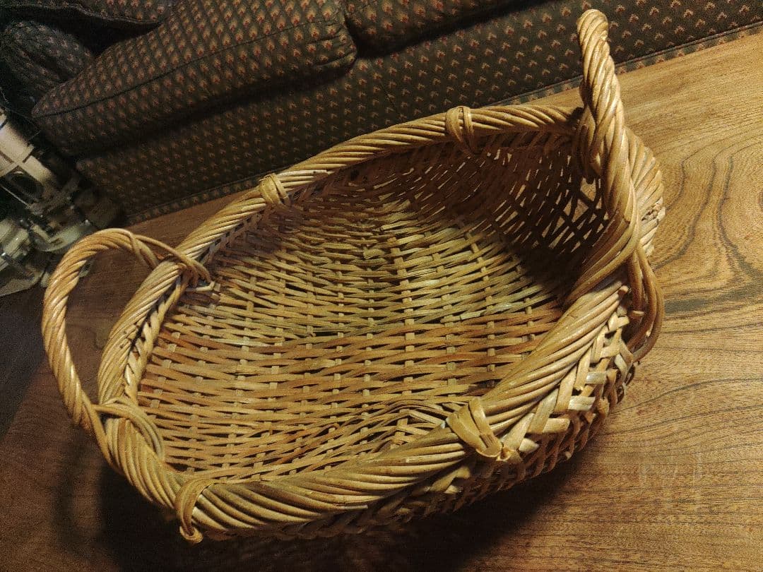 フランス　蚤の市　ラタン　バスケット　籠　カゴ　ヴィンテージ　アンティーク
