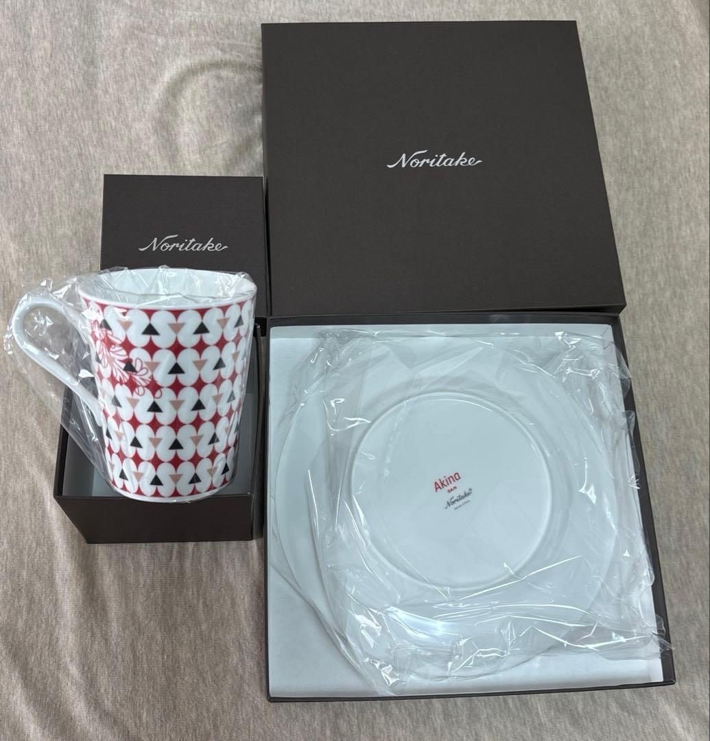 三枝明那 ノリタケコラボ プレート&マグカップセット