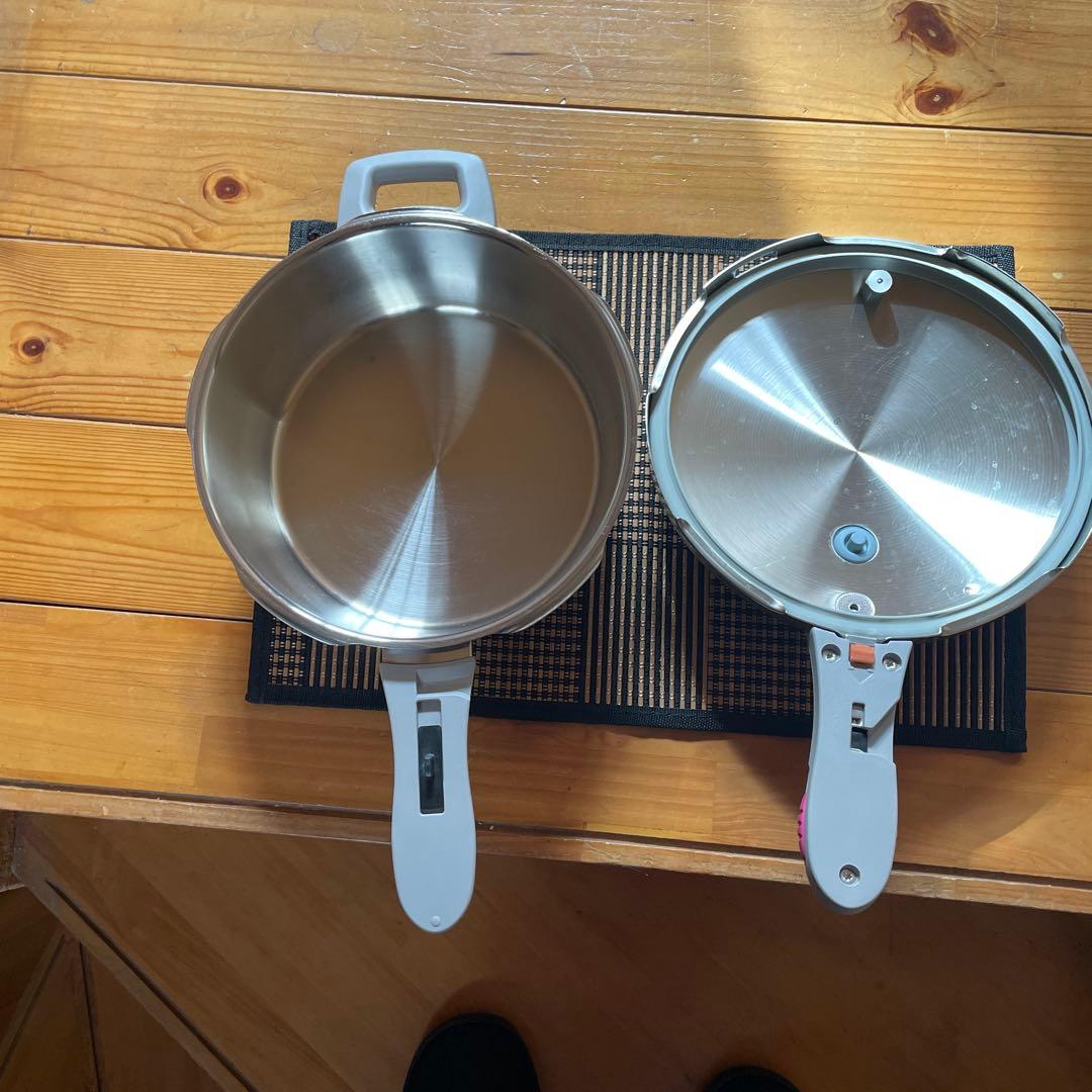 ぷ*ん様 ★セール中‼︎ Rainbow Cooker 3リットル圧力鍋