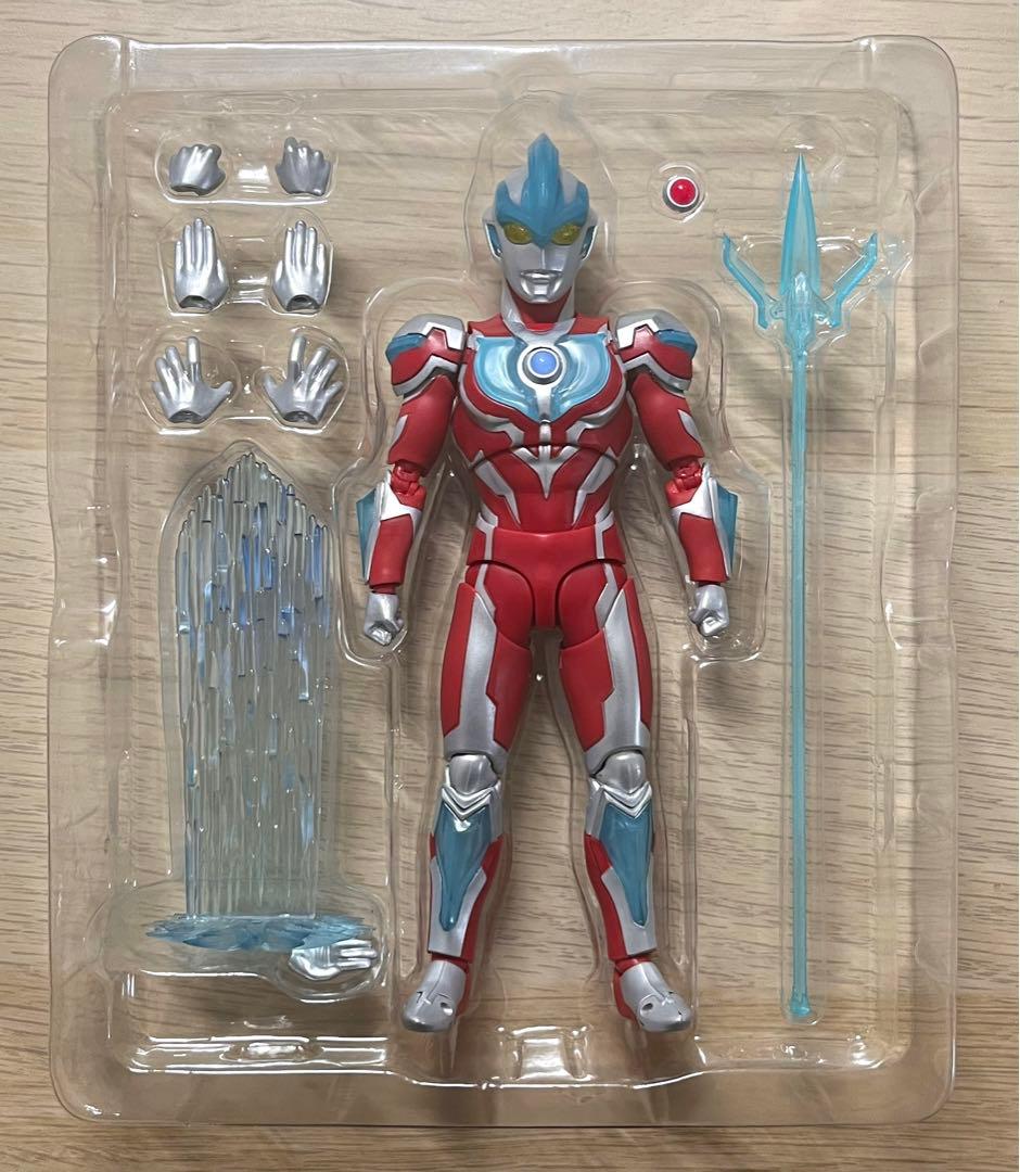 S.H.Figuartsウルトラマンギンガ+ ビクトリー・ニュージェネスターズ版