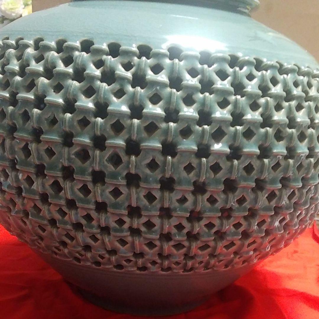 骨董・青磁の飾り壺