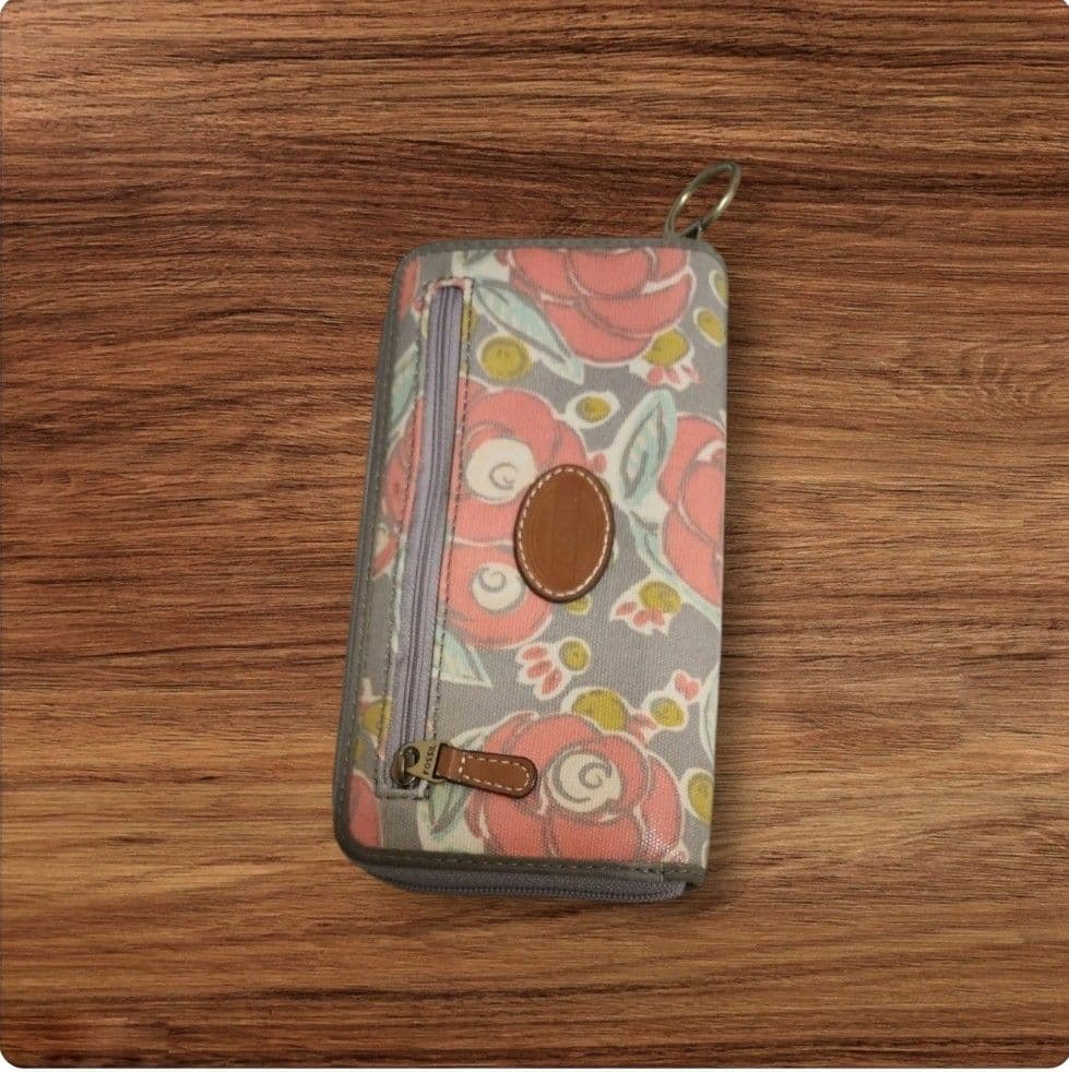 新品✨FOSSIL✨フォッシル✨財布✨ラウンドファスナー✨グレーカラフルデザイン