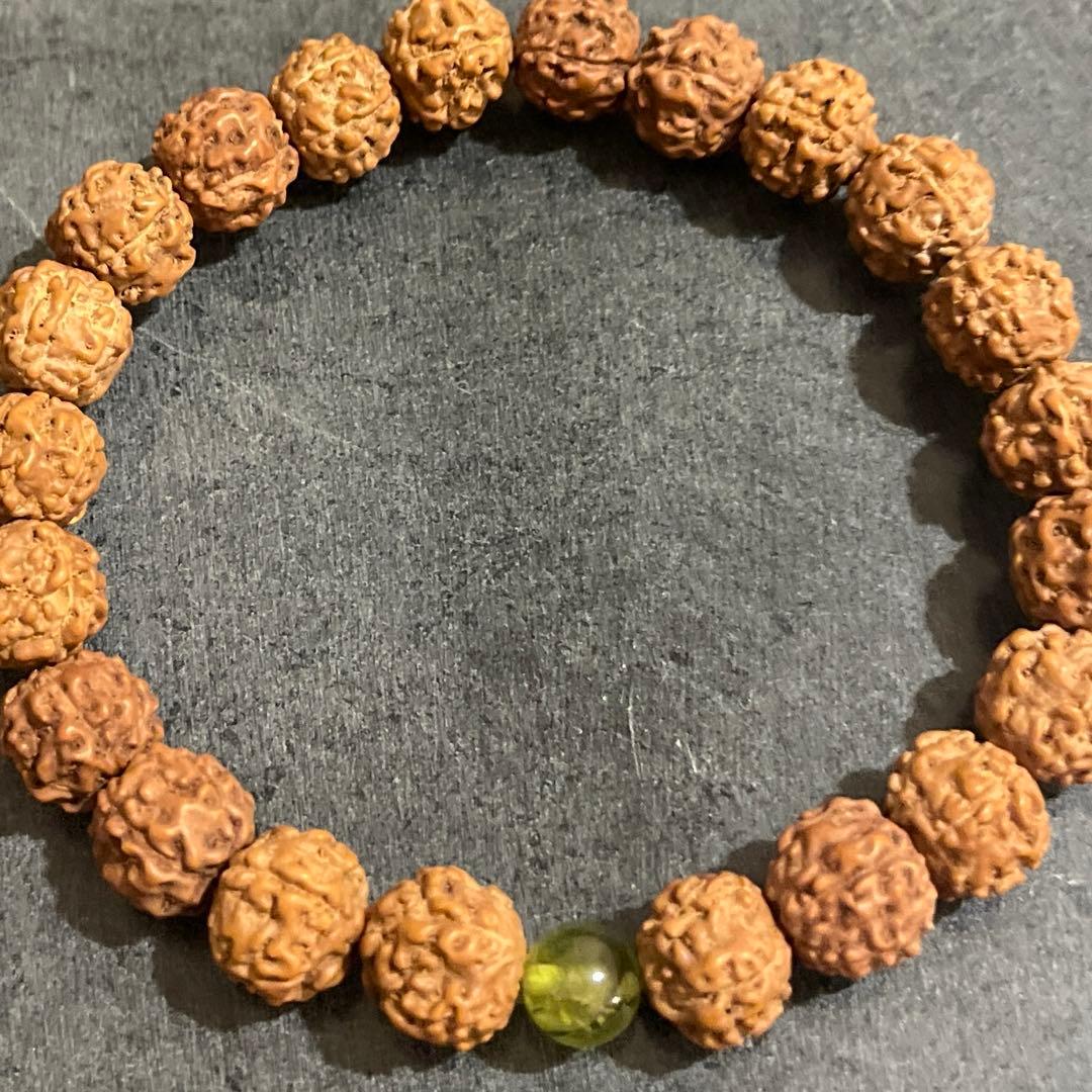 【内宇宙と繋がる】癒しと結界のお守り×ペリドット✨浄化　瞑想　希望✨✨