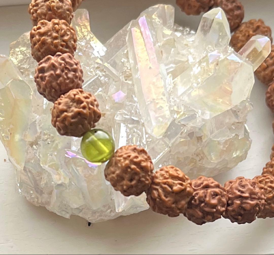 【内宇宙と繋がる】癒しと結界のお守り×ペリドット✨浄化　瞑想　希望✨✨