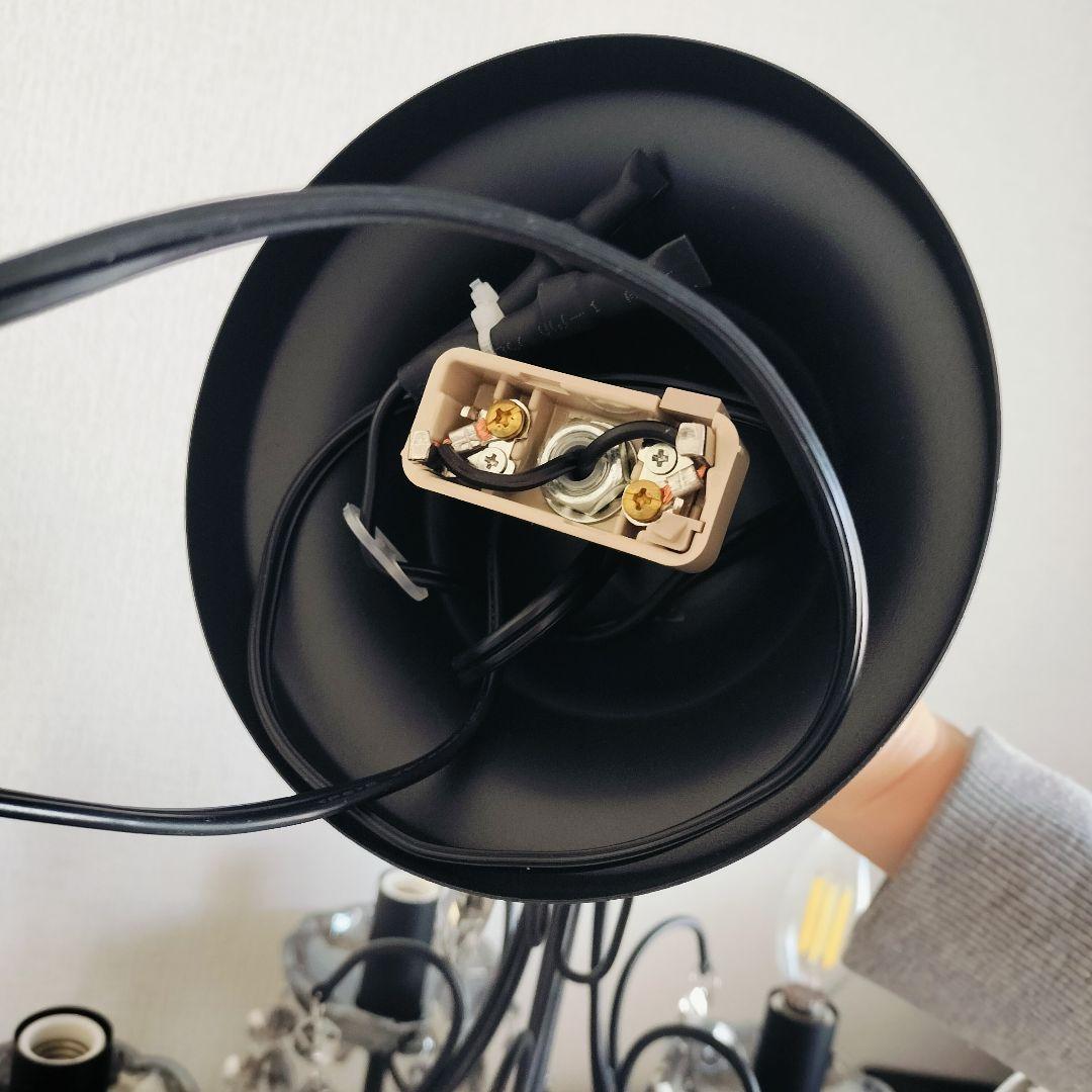 黒とクリスタルのシャンデリア 5灯式　ブラックシャンデリア　　アンティーク