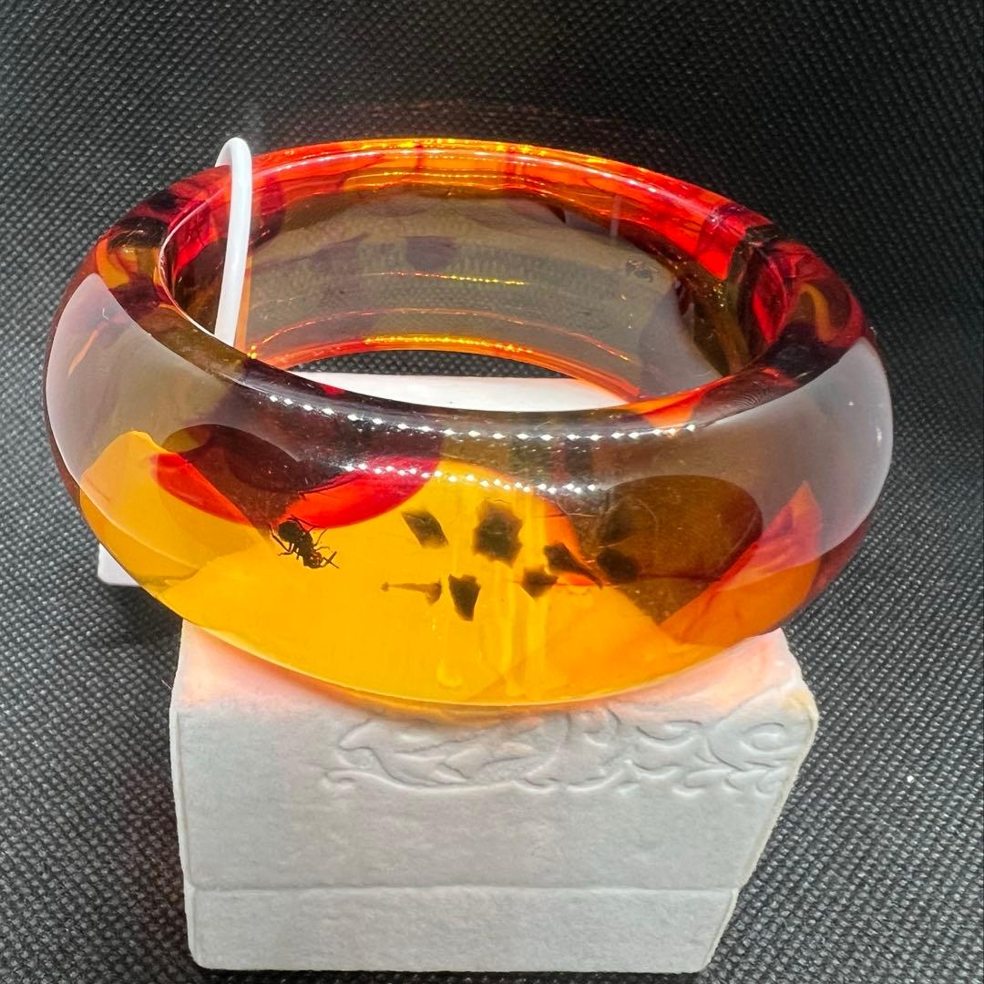 虫入ハニーアンバー琥珀幅広タイヤ形のバンクル　AB1022