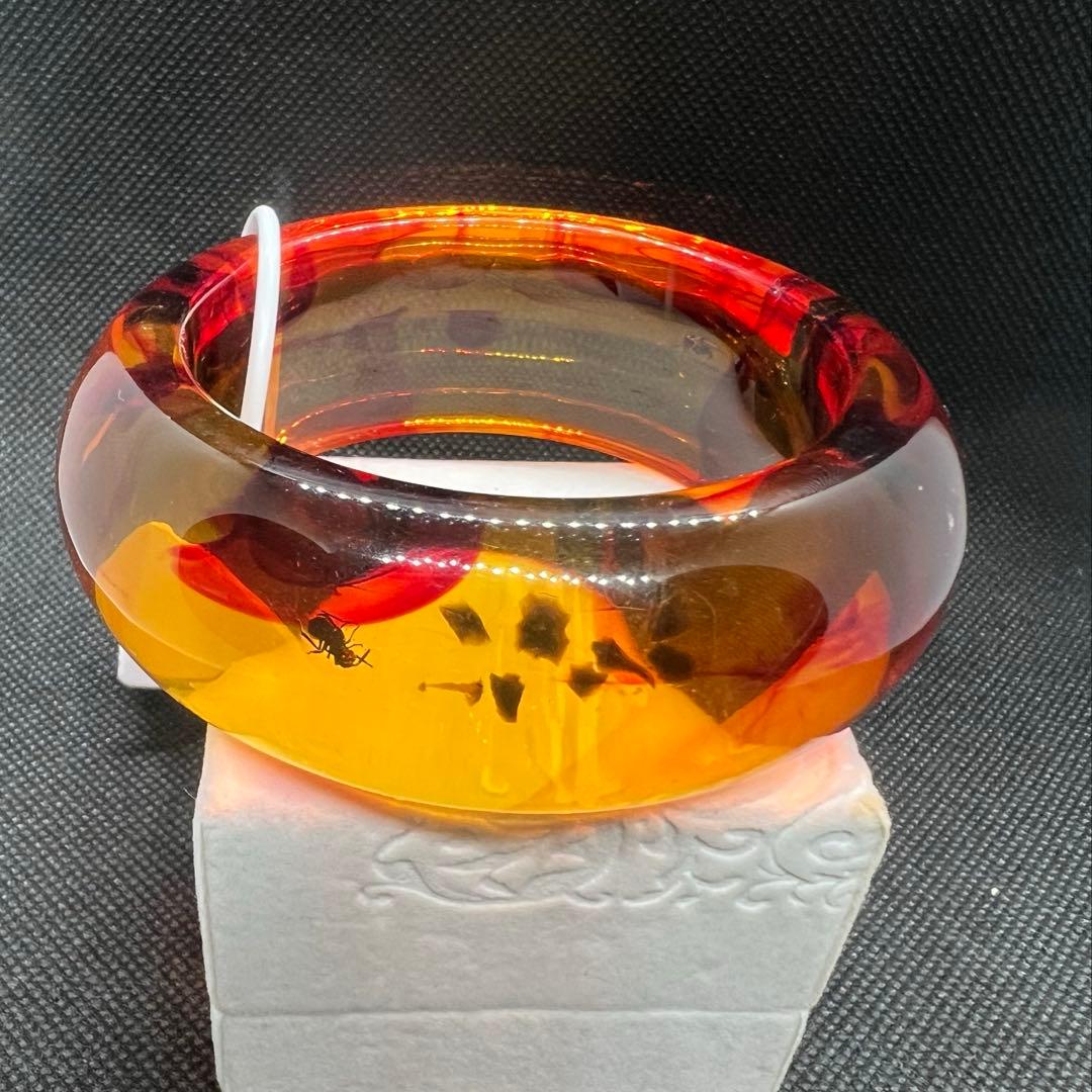 虫入ハニーアンバー琥珀幅広タイヤ形のバンクル　AB1022