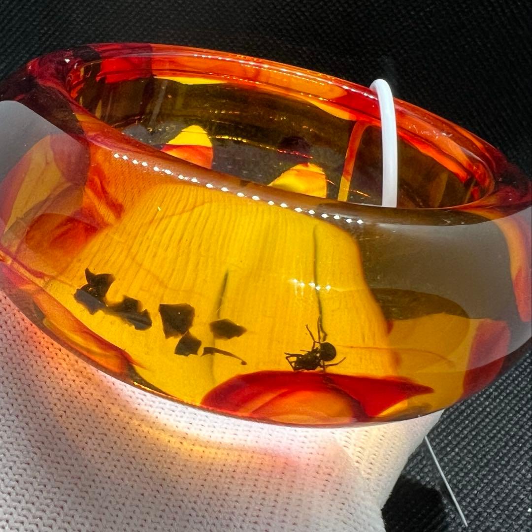 虫入ハニーアンバー琥珀幅広タイヤ形のバンクル　AB1022