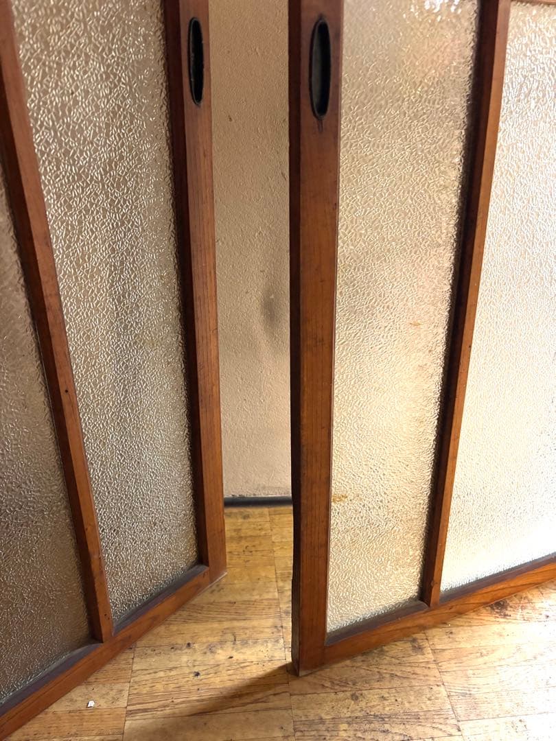 昭和20年代 食器棚 引き戸　型板ガラス 木枠 建具60×106cm｜2枚セット