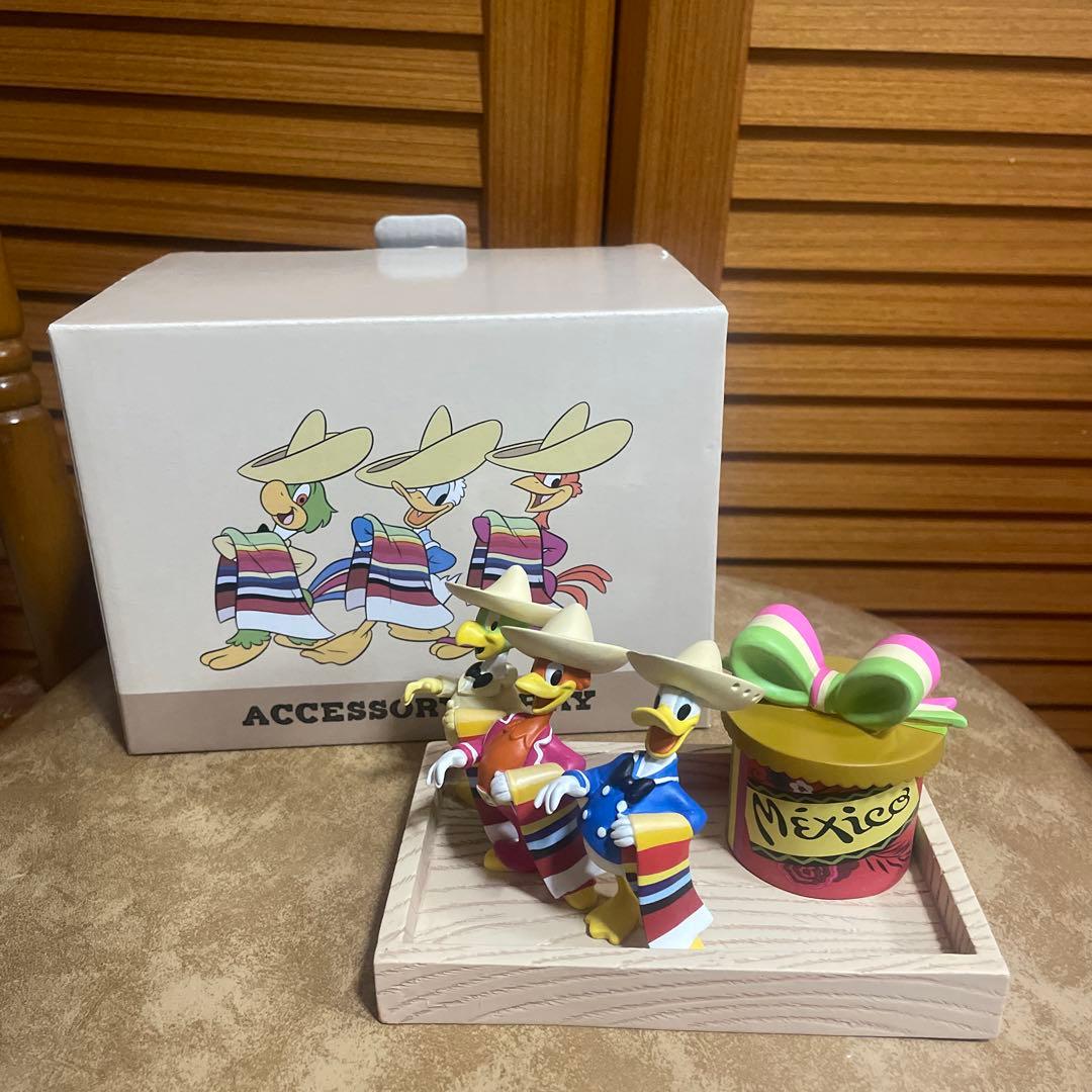 新品 ディズニー 三人の騎士 ドナルド ホセキャリオカ パンチート 小物