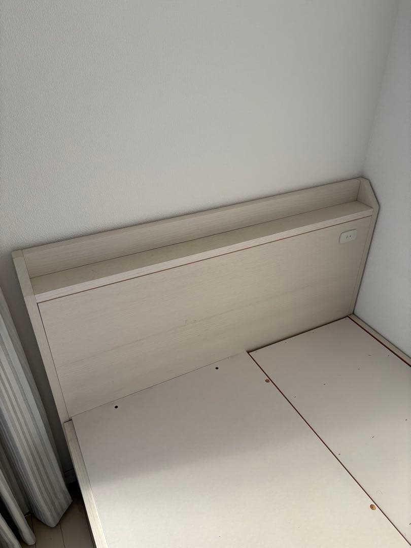 ニトリ ホワイト シングル ベッドフレーム 収納