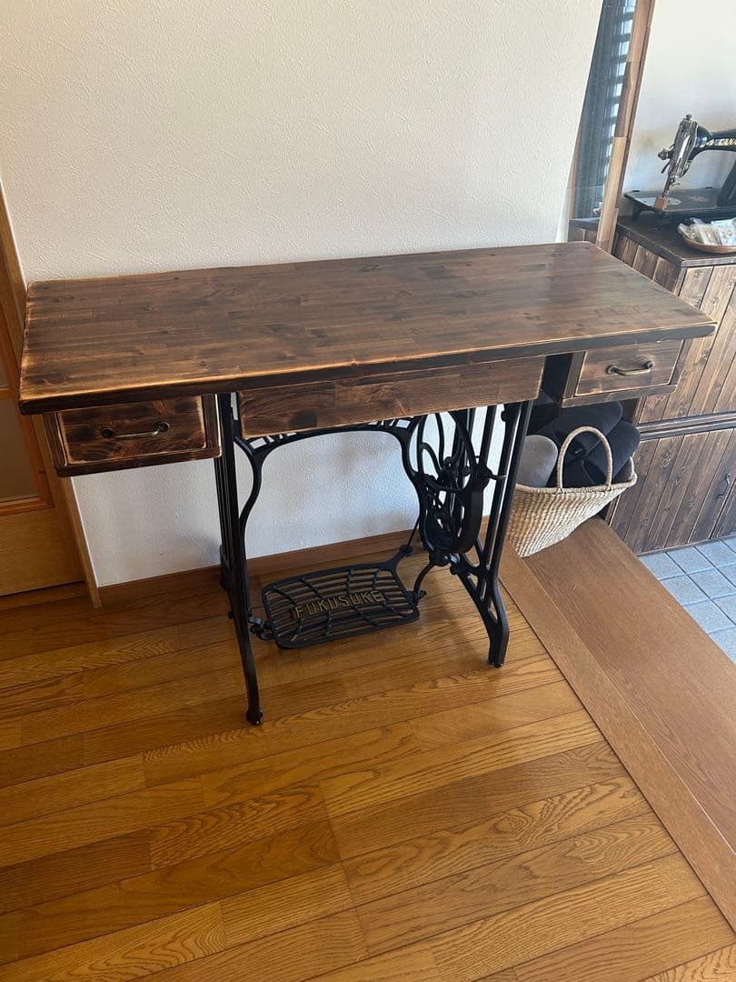 改良版　大きくなったアンティークなミシンテーブル　デスク ドレッサー　福助ミシン