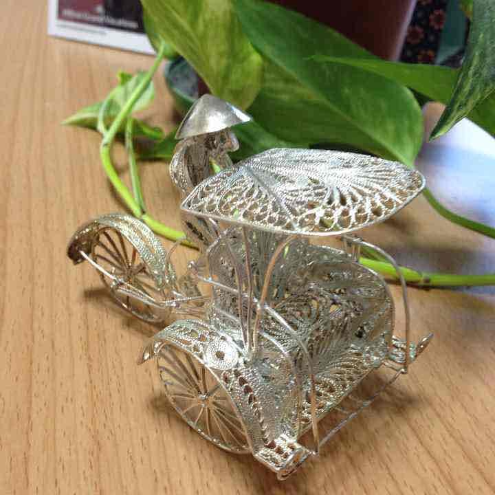 SOLD AUT アジアン 雑貨 自転車に乗る人