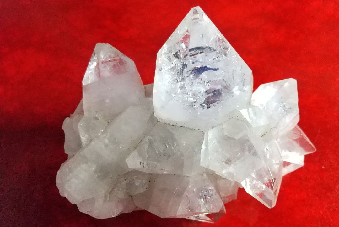 アポフィライト(魚眼石)クラスター