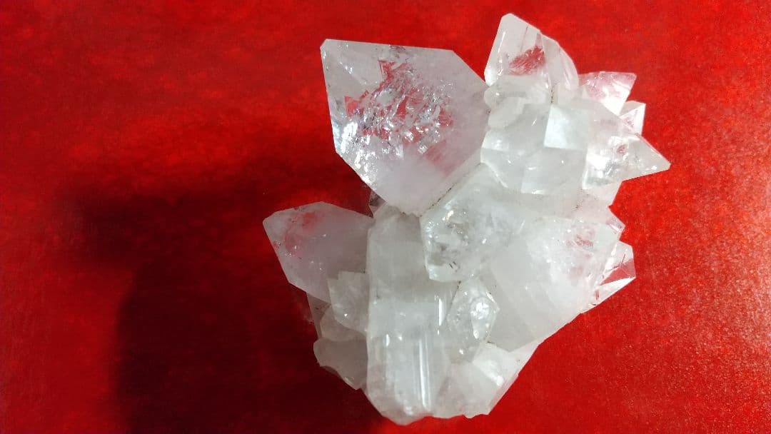 アポフィライト(魚眼石)クラスター