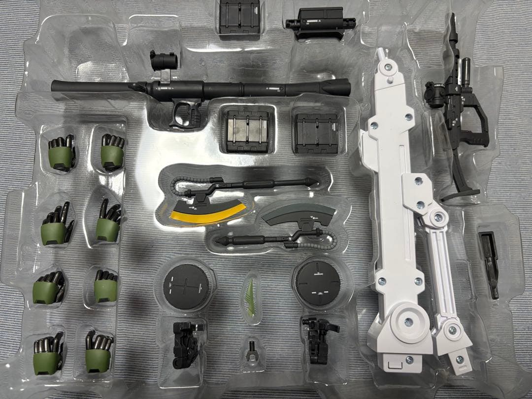 GFFMC メタルコンポジット ザクⅡ MS-06C 希少中古 - メルカリ