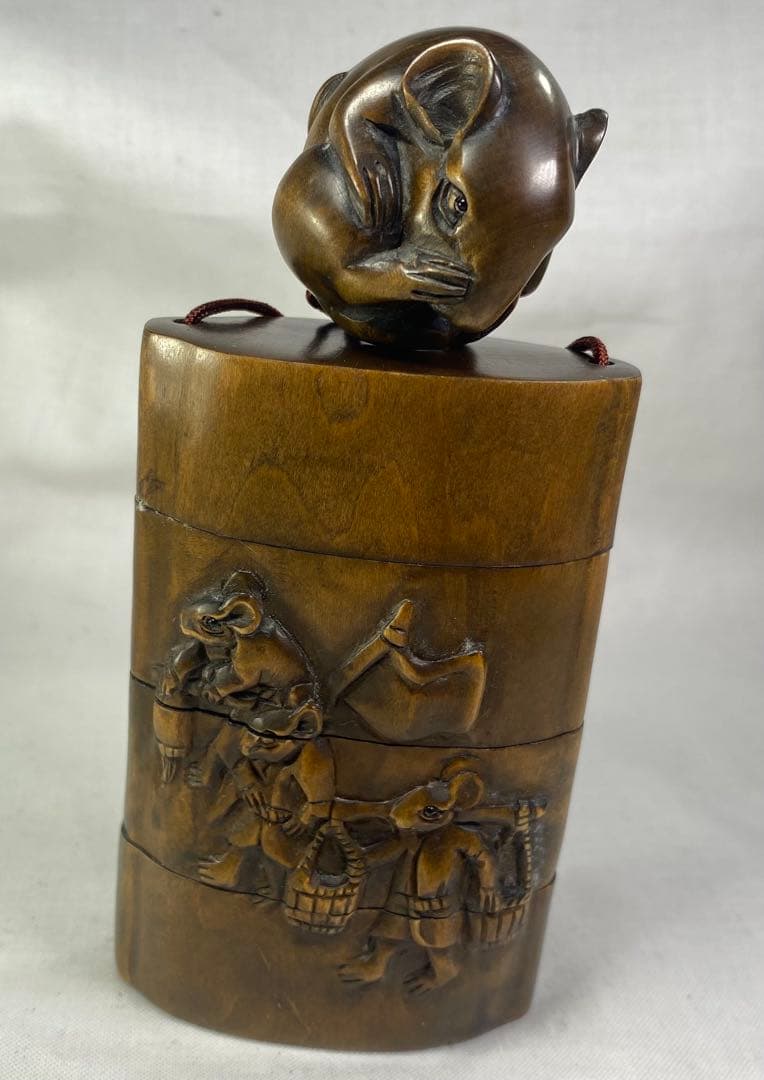 印籠　柘植　十二支　ネズミ(鼠) 黄楊繊細彫刻 木製