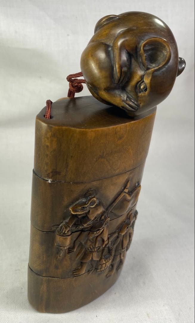 印籠　柘植　十二支　ネズミ(鼠) 黄楊繊細彫刻 木製