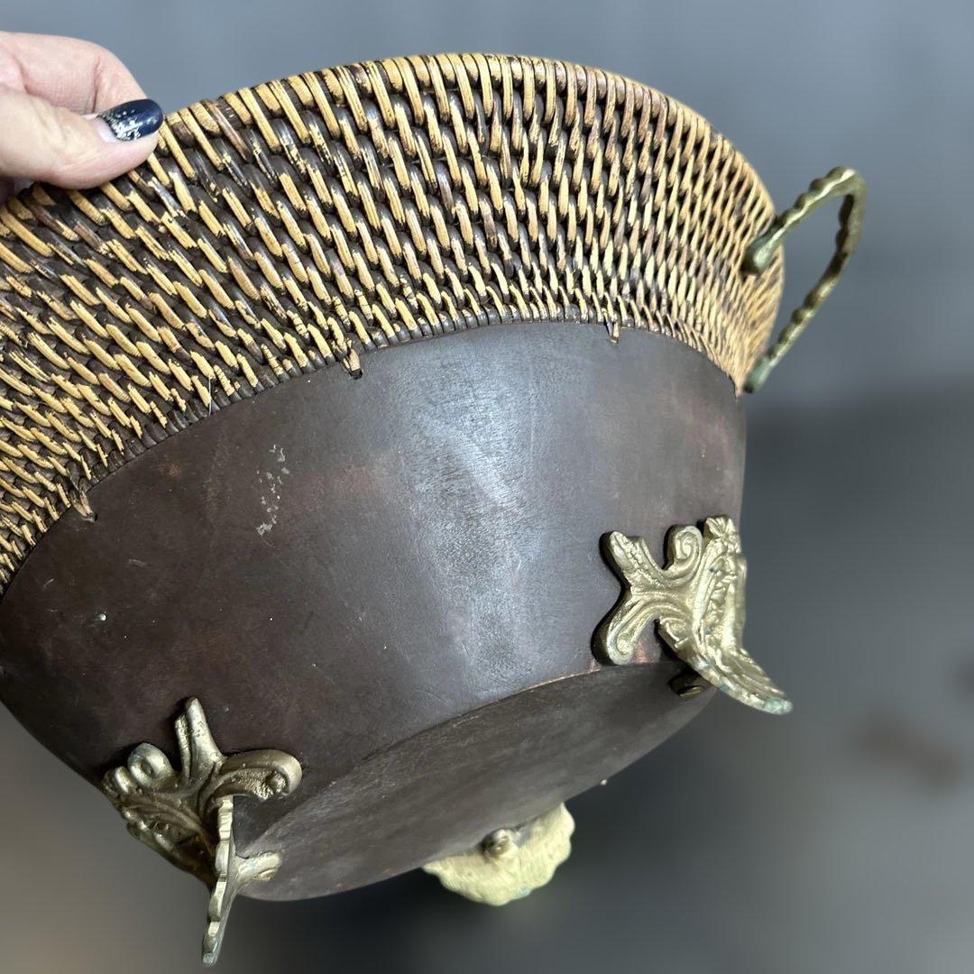 ヨーロピアンな大きなバスケット　金具が素敵！