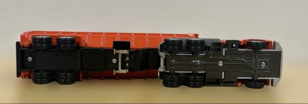 トミカダンディ046日産ディーゼル トレーラーダンプ