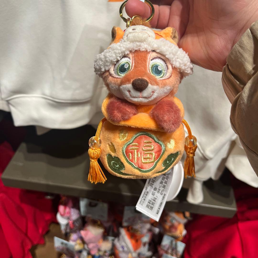 上海ディズニー ズートピア ニック 春節 ぬいぐるみキーチェーン