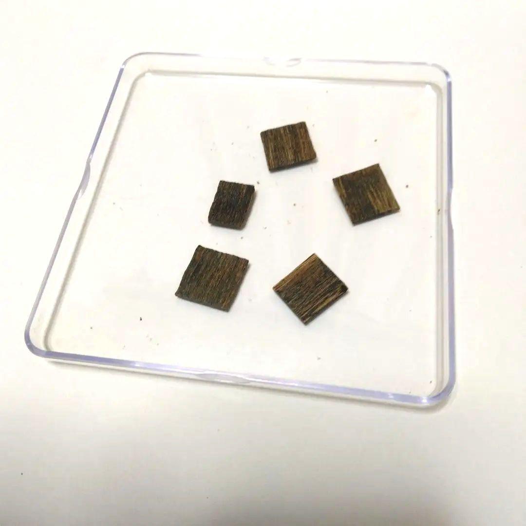 最高級タニ沈香 割 1.58 g