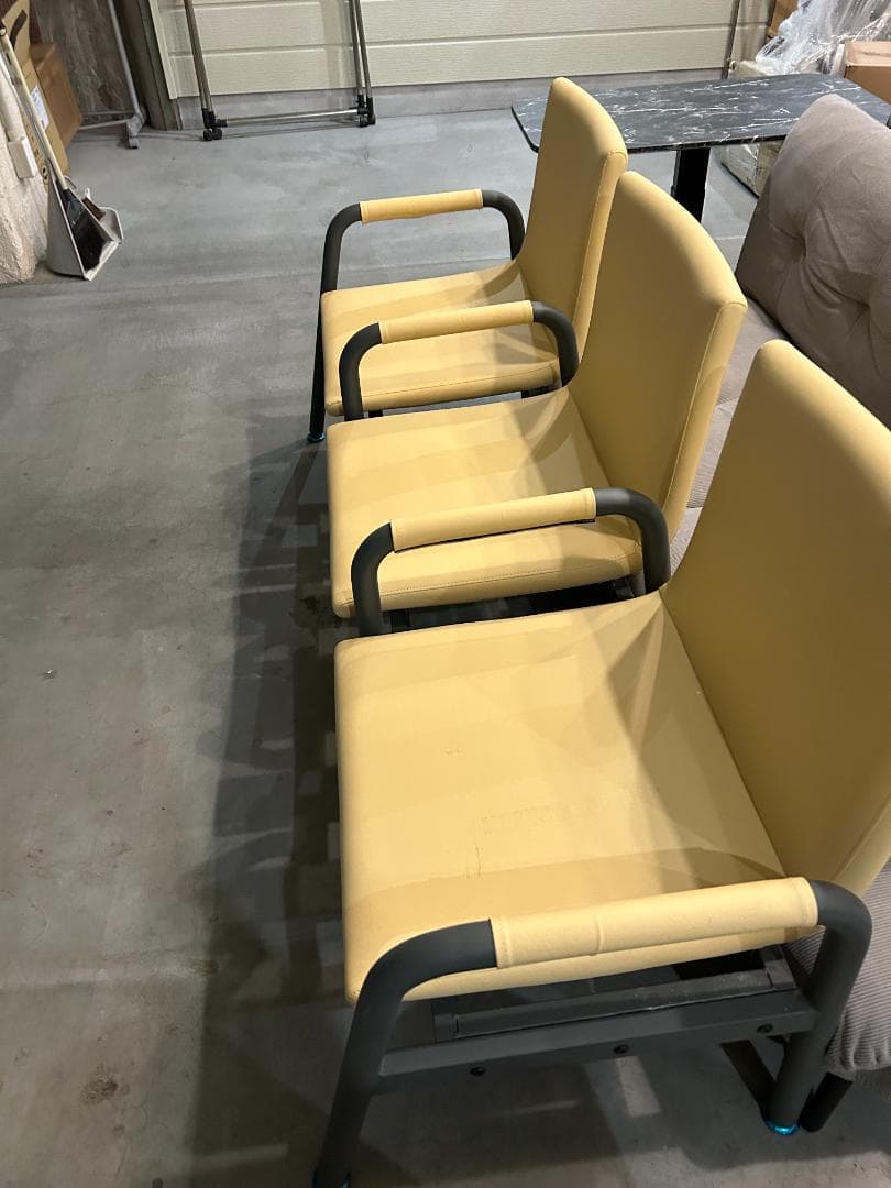 《ウィンターセール30%OFF》三人掛け待合ベンチ【イエロー】｜スチールフレーム