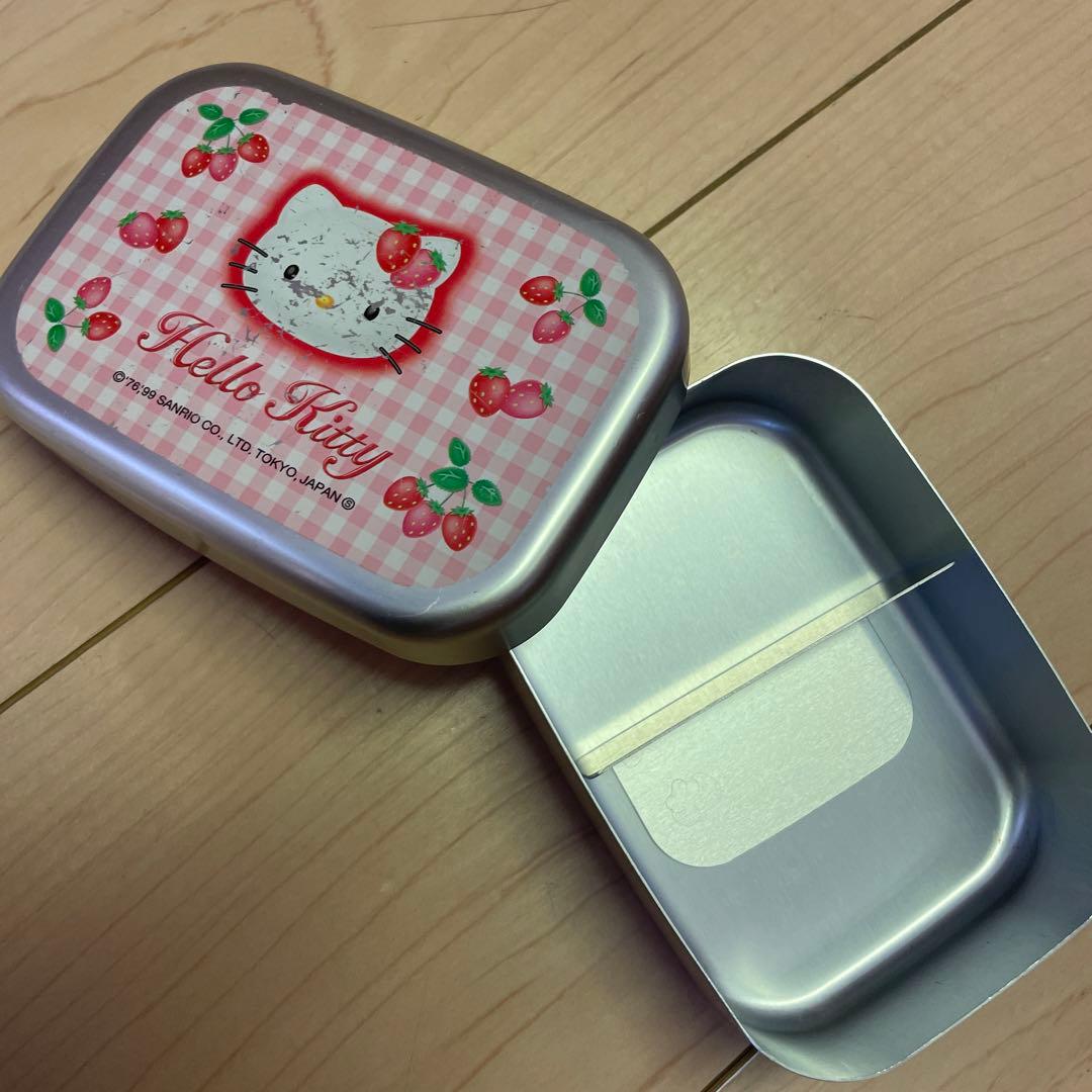 平成レトロなハローキティ アルミ製お弁当箱 - メルカリ