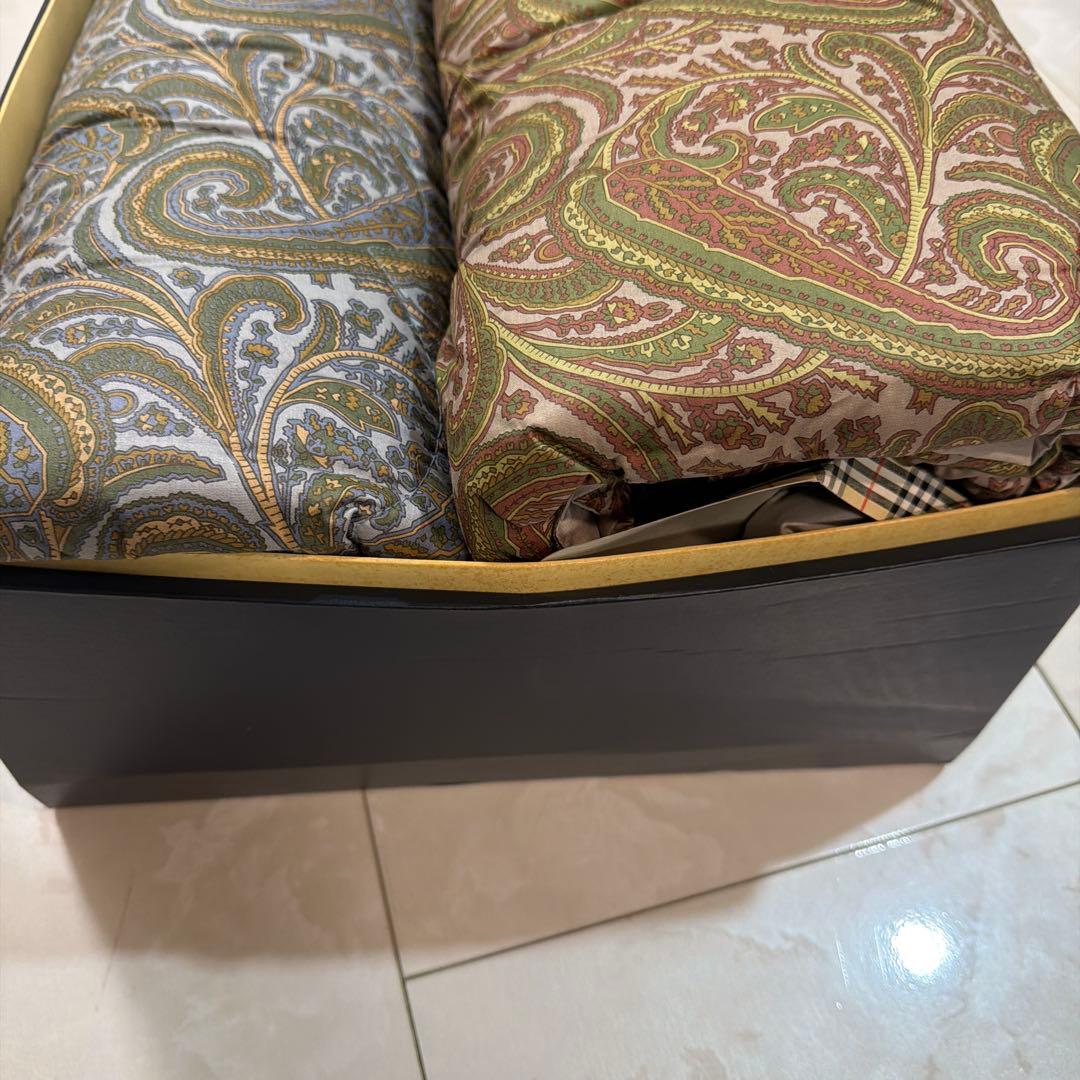 バーバリー　Burberrys 合織入羊毛掛ふとん　(肌掛) 2枚