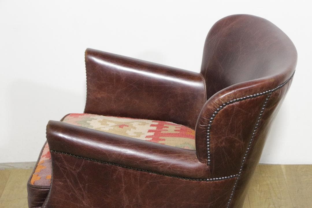 HALOハロ★アスプルンド★総本革張り★キリム座面★鋲打ち★シングルソファ★