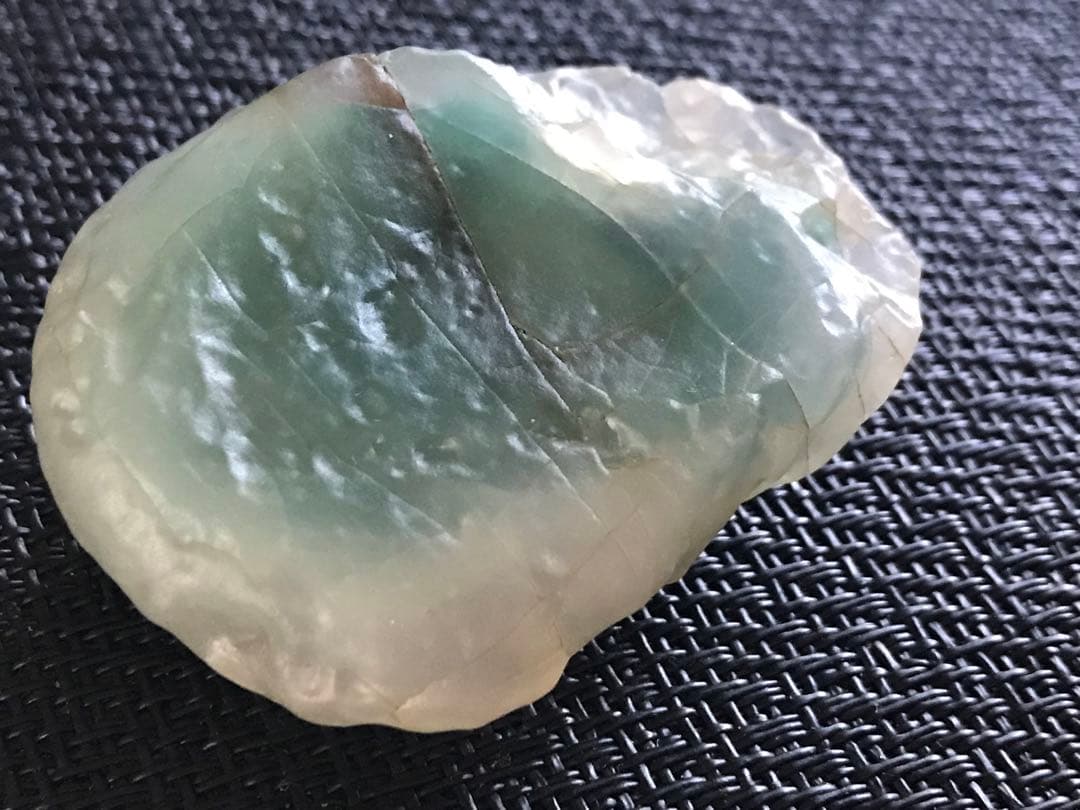ゴビ石−1416 ゴビ瑪瑙　原石　緑