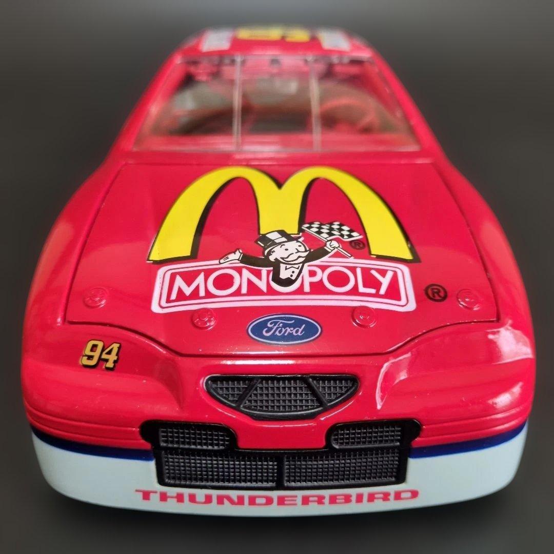 1/18ミニカー NASCAR FORD THUNDERBIRD#94