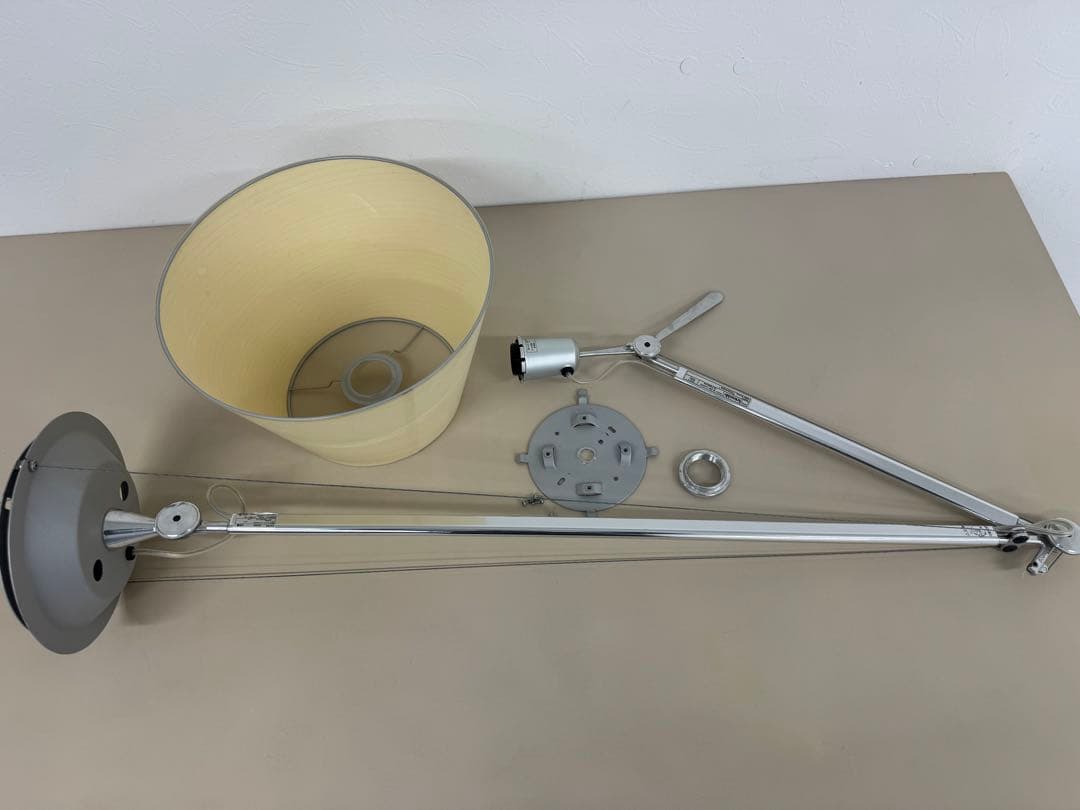 ヤマギワ　アルテミデ　トロメオ　サスペンション　照明　　ライト　ランプ　天井