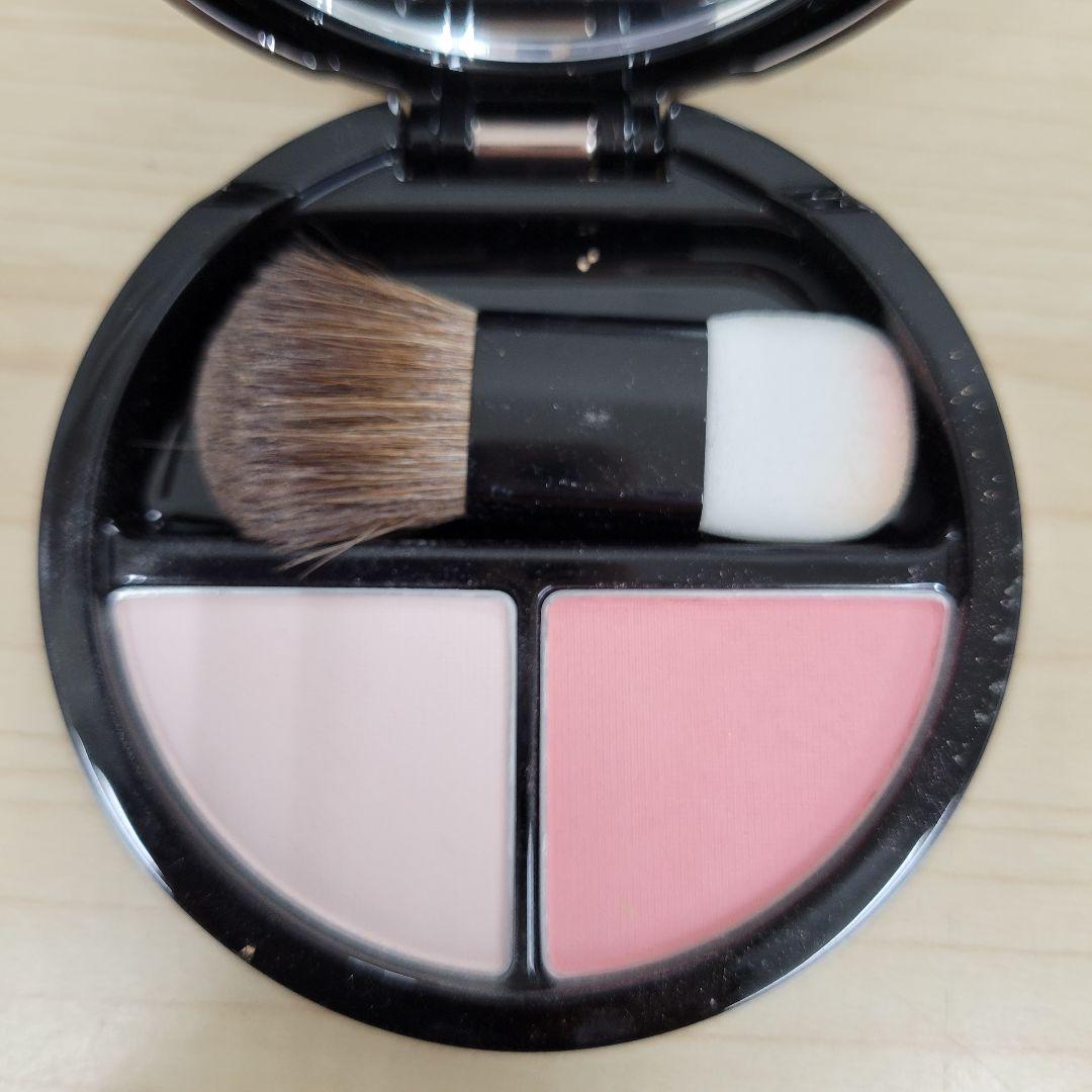 BRILLIAGE パウダーファンデーション チーク メイクアップベース リップ