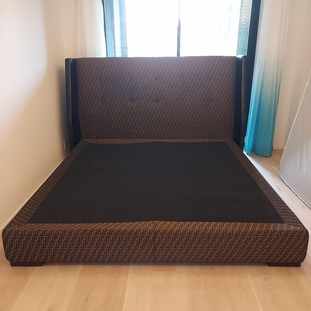 FENDI CASA フェンディカーサ ズッカ柄 キングサイズ ベッド