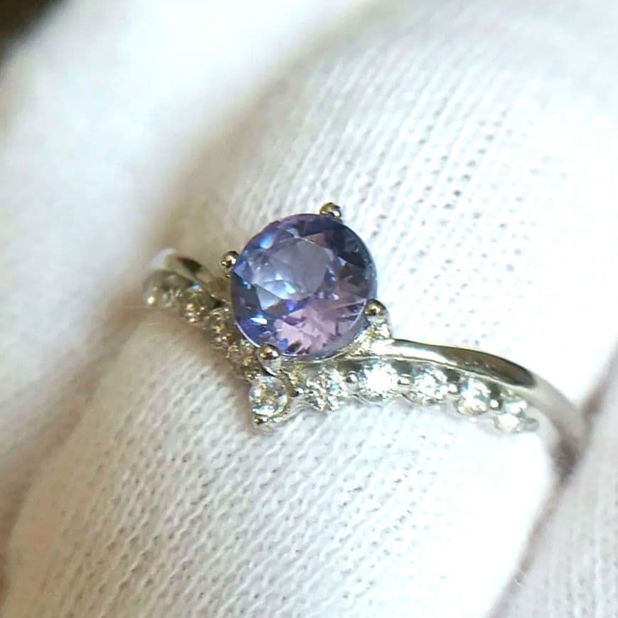 0.58ct タンザナイト リング