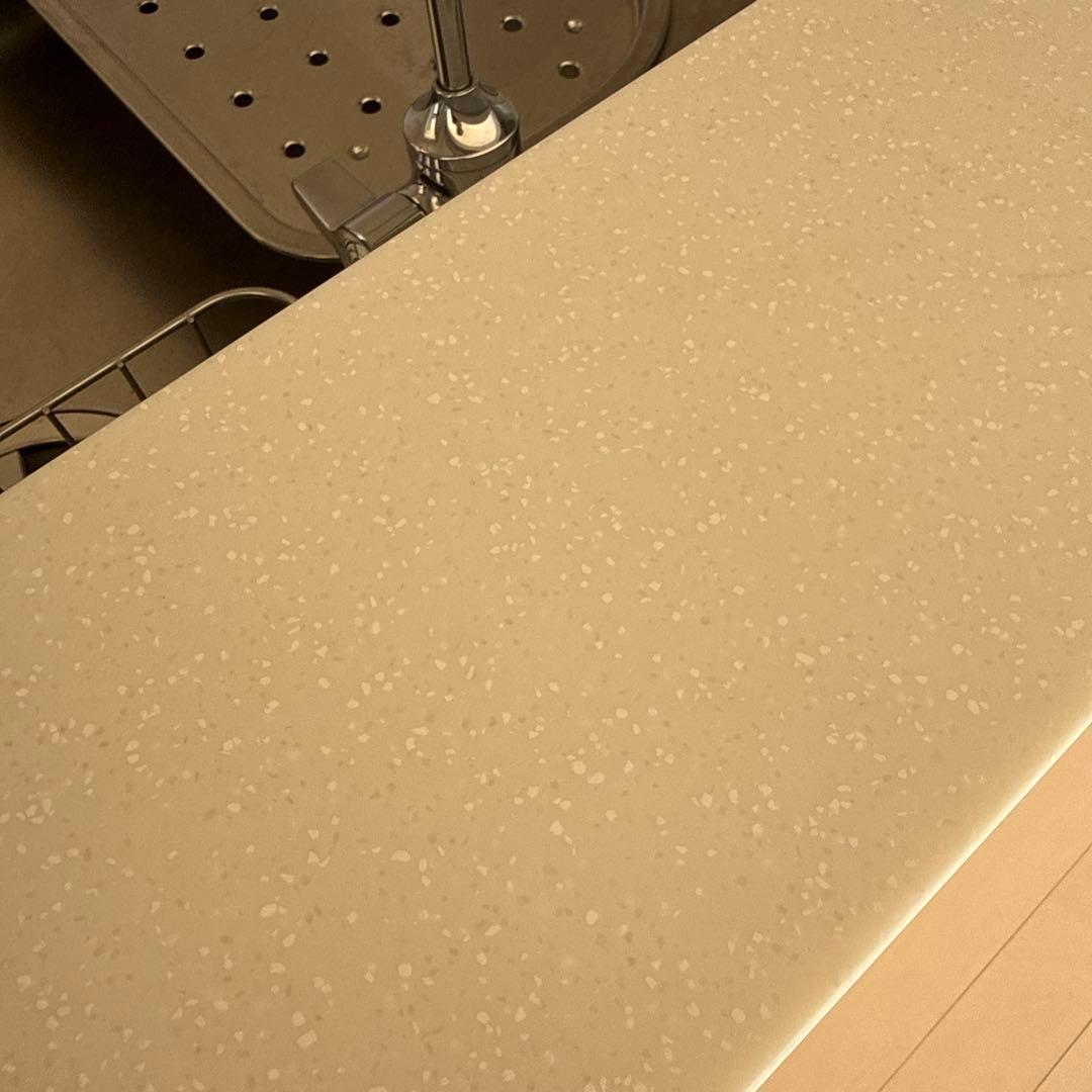 クリーム色 人工大理石 カウンター