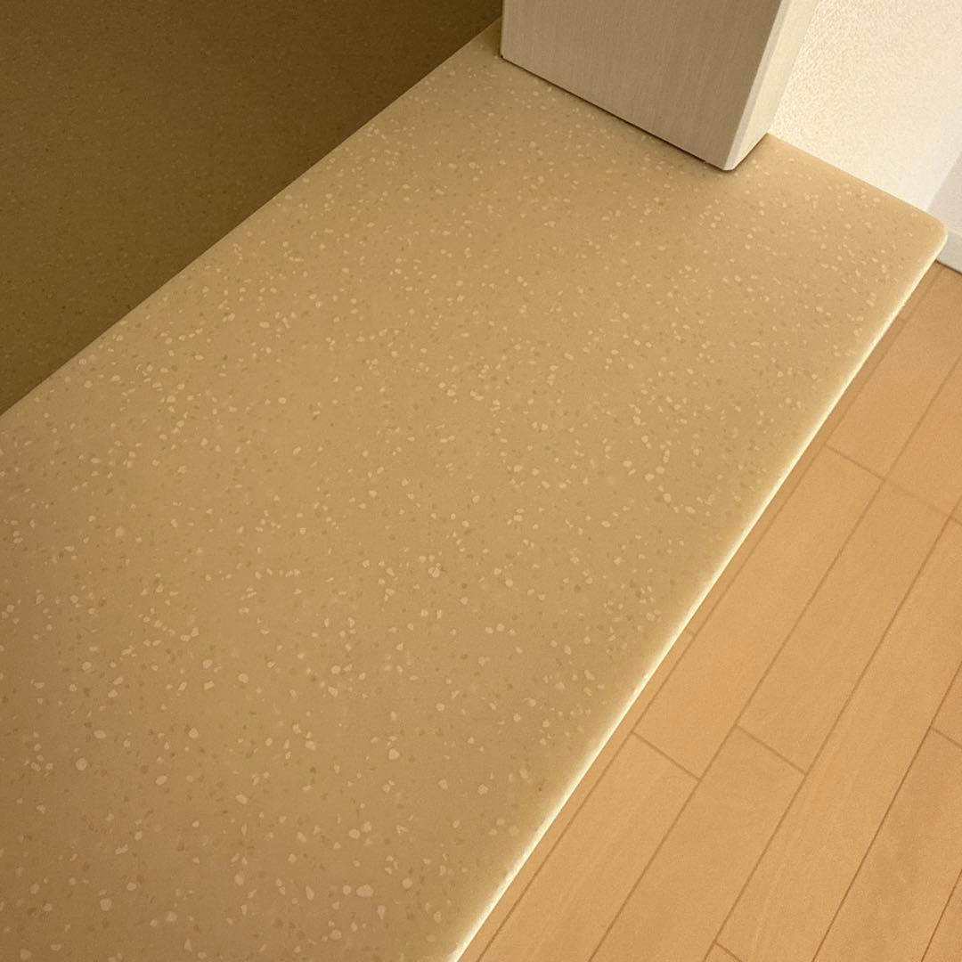 クリーム色 人工大理石 カウンター