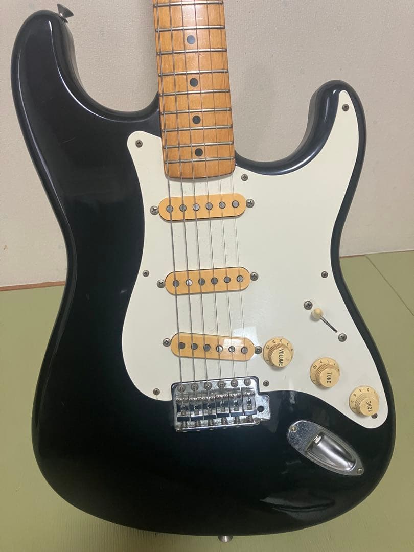 限界突破　fender japan ストラトキャスター　Eシリアル