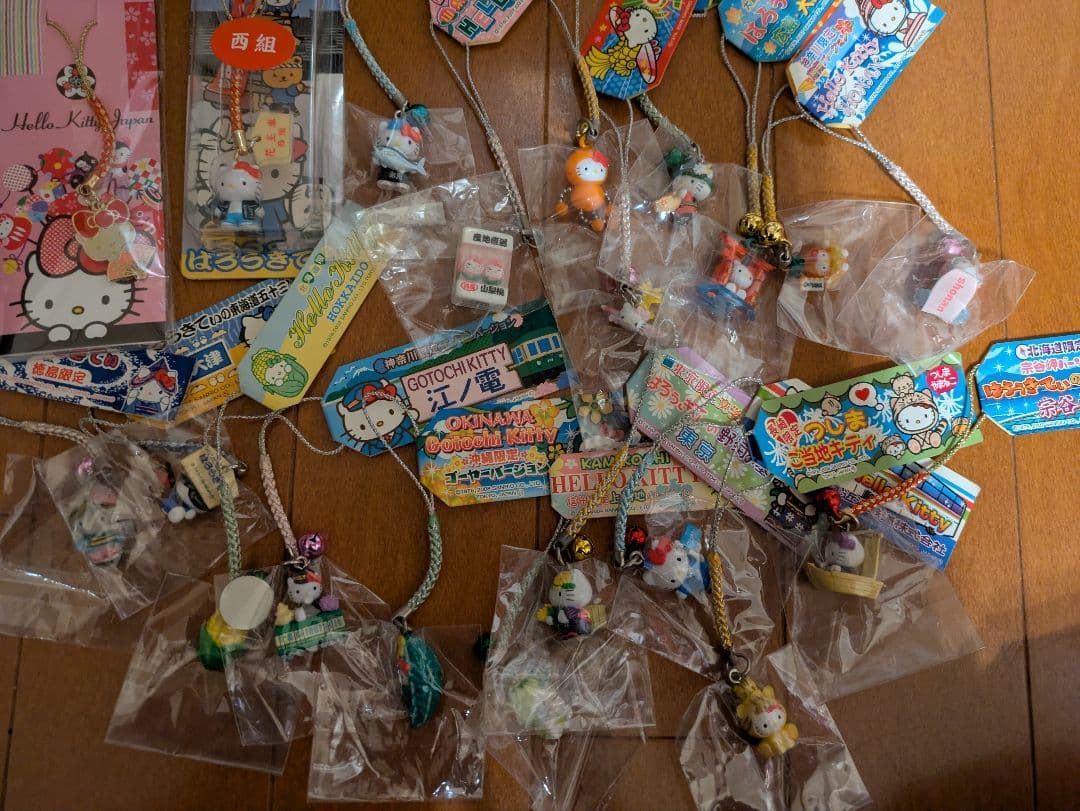 【新品】ご当地キティ　ストラップ　根付け 20点セット　まとめ売り
